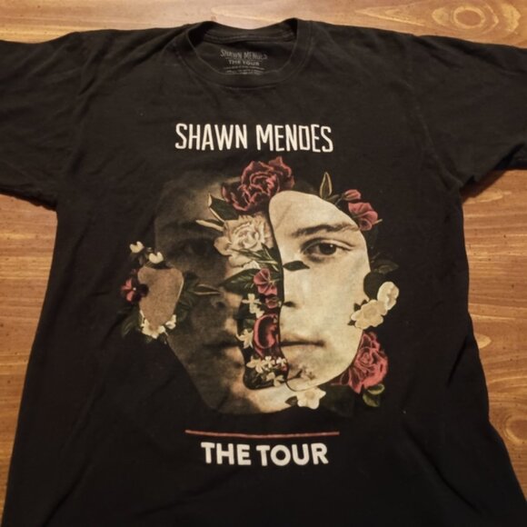 Shawn Mendes Concert Tour T-Shirt - Medium // 2019 Music Pop Graphic tee shirt - Picture 3 of 10